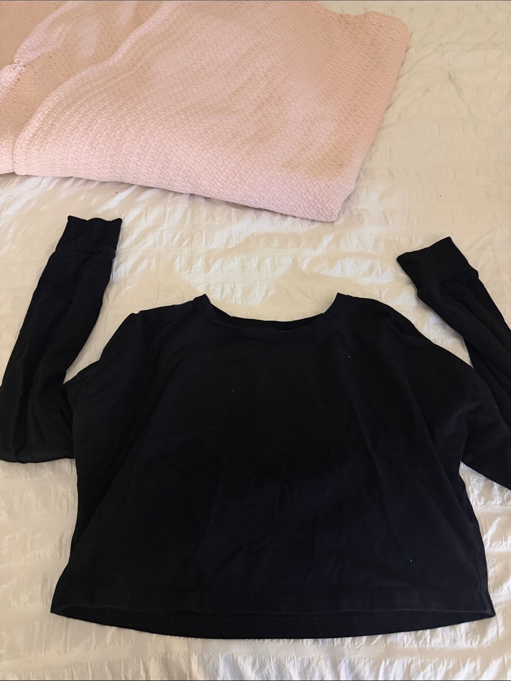 Black Long Sleeve Crop Top